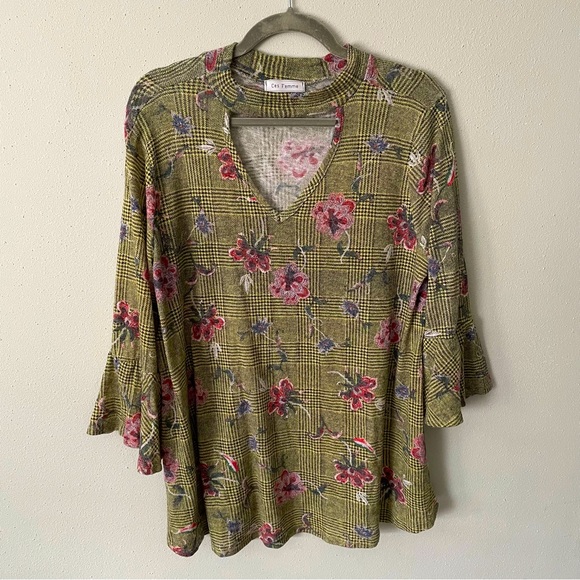 Ces Femme Sweaters - NWOT Ces Femme Yellow Plaid Floral Top | Size Large